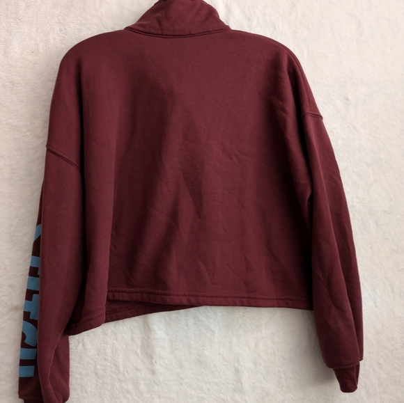 Disney stitch size small crop top sweater - Picture 4 of 4